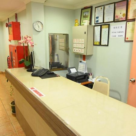Oyo 89642 Highway Inn Mukah Kültér fotó