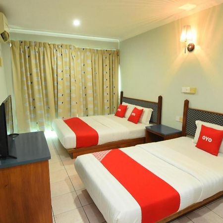 Oyo 89642 Highway Inn Mukah Kültér fotó