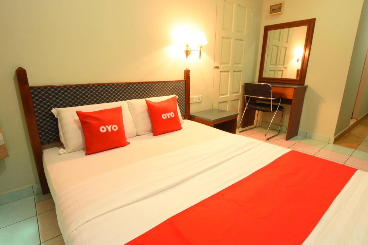 Oyo 89642 Highway Inn Mukah Kültér fotó