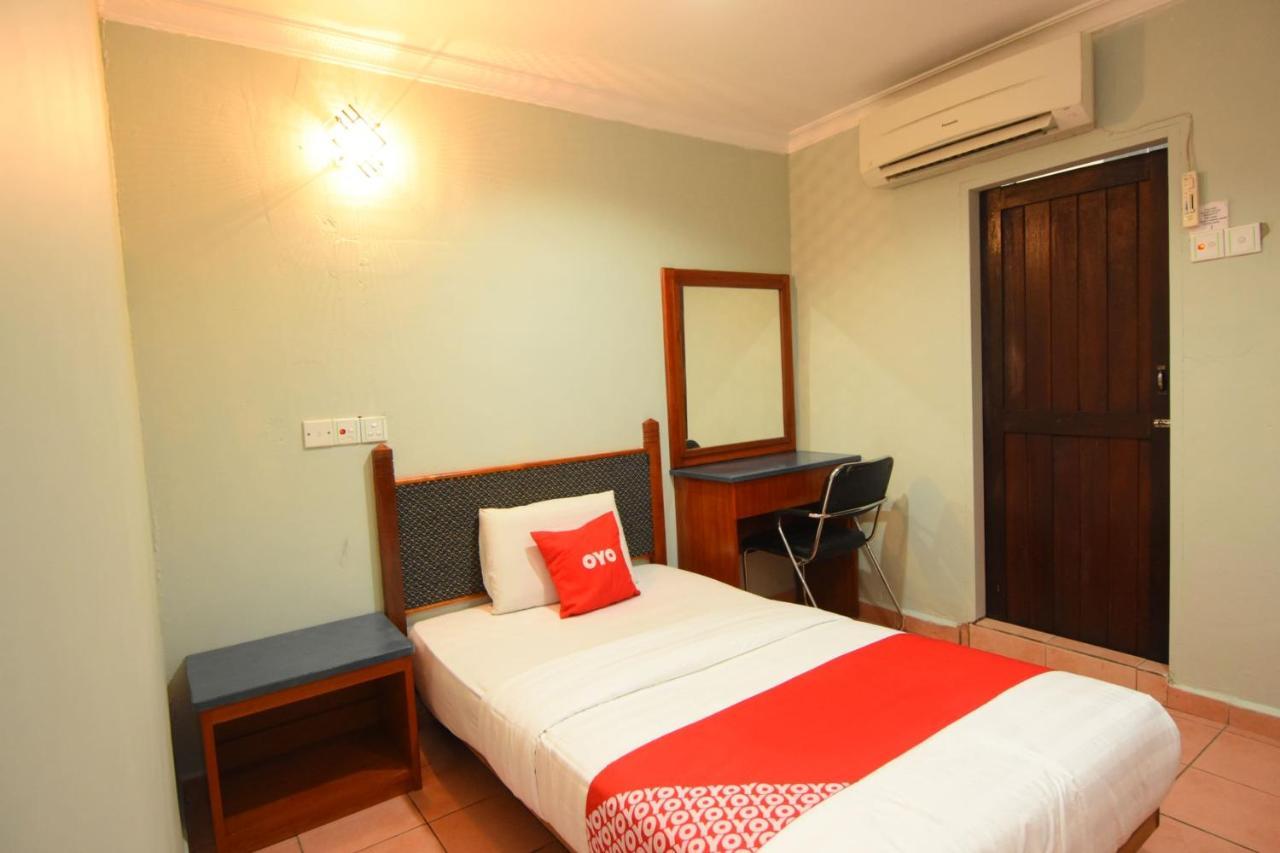 Oyo 89642 Highway Inn Mukah Kültér fotó