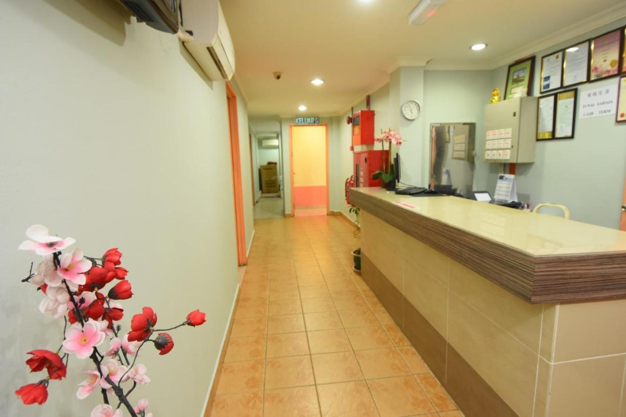Oyo 89642 Highway Inn Mukah Kültér fotó