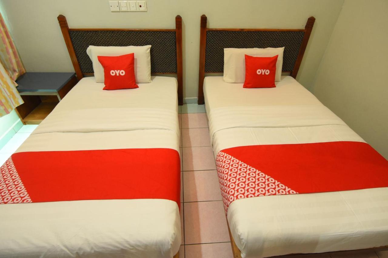 Oyo 89642 Highway Inn Mukah Kültér fotó