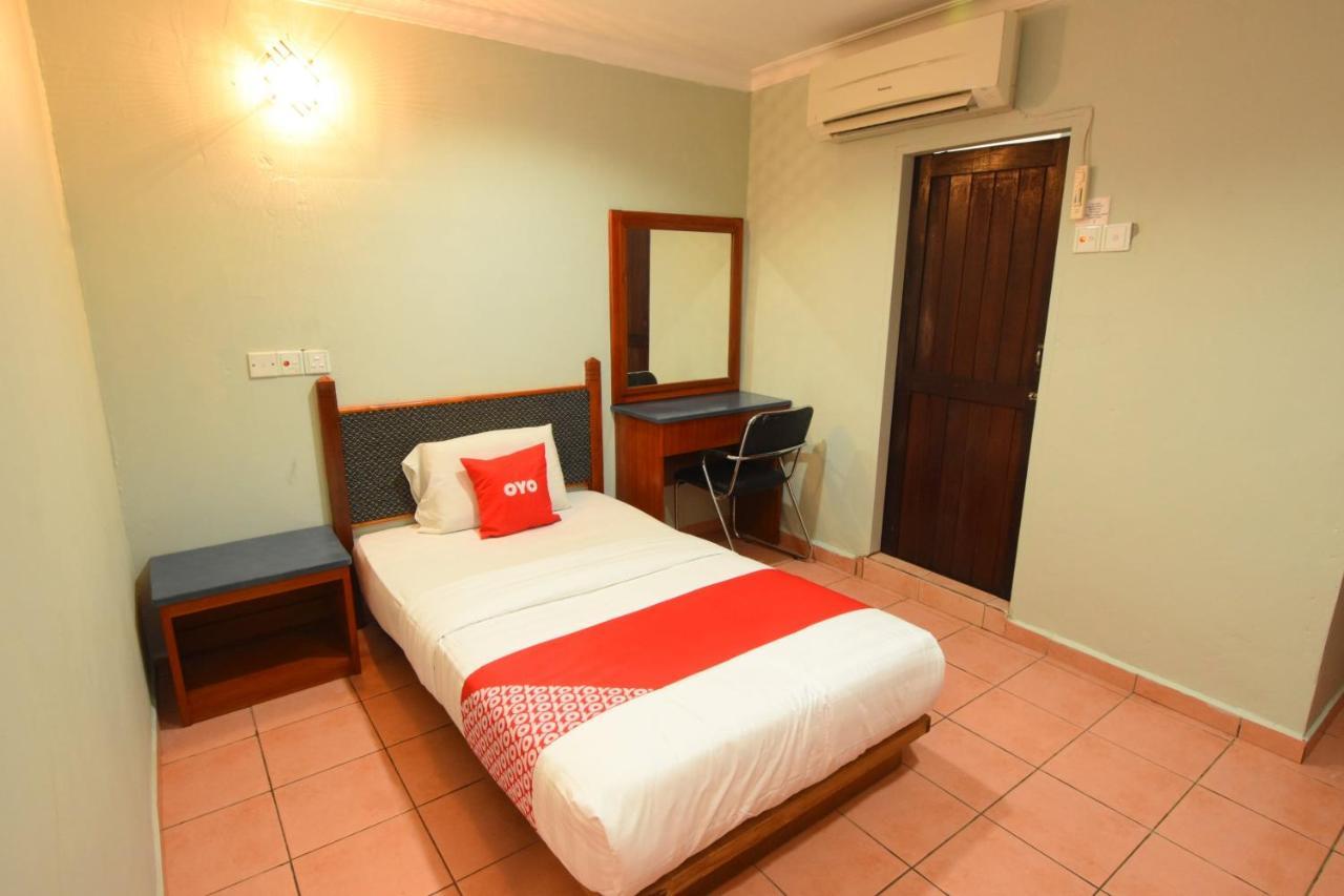 Oyo 89642 Highway Inn Mukah Kültér fotó